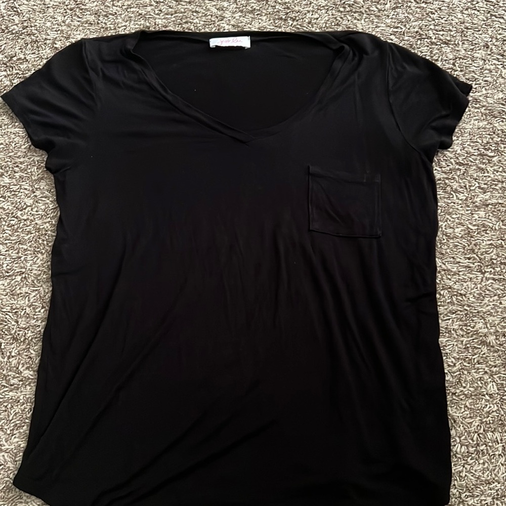 Jess Lea v-neck tee